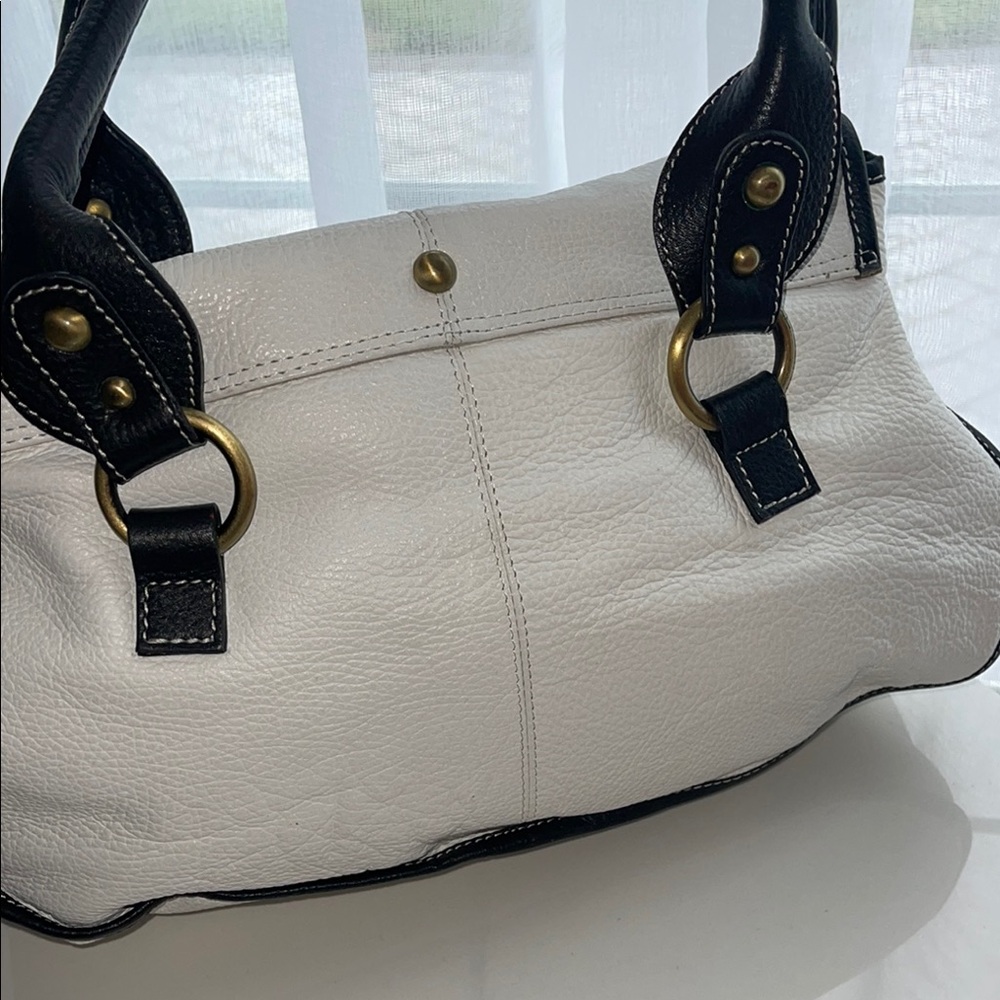 Stylish White and Navy Women's Handbag - Picture 3 of 16